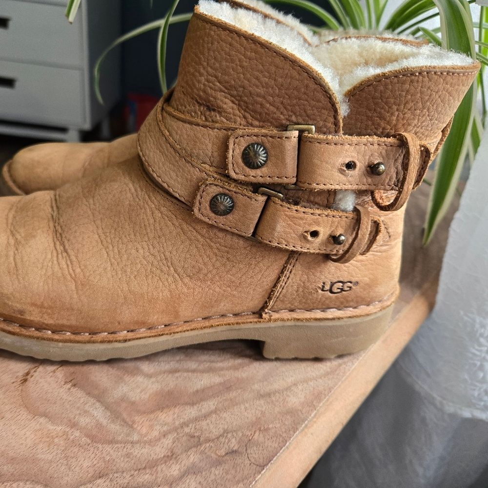 UGG Simmens Leather Buckle Moto Boots Shearling Lined Waterproof 7 - Picture 8 of 11